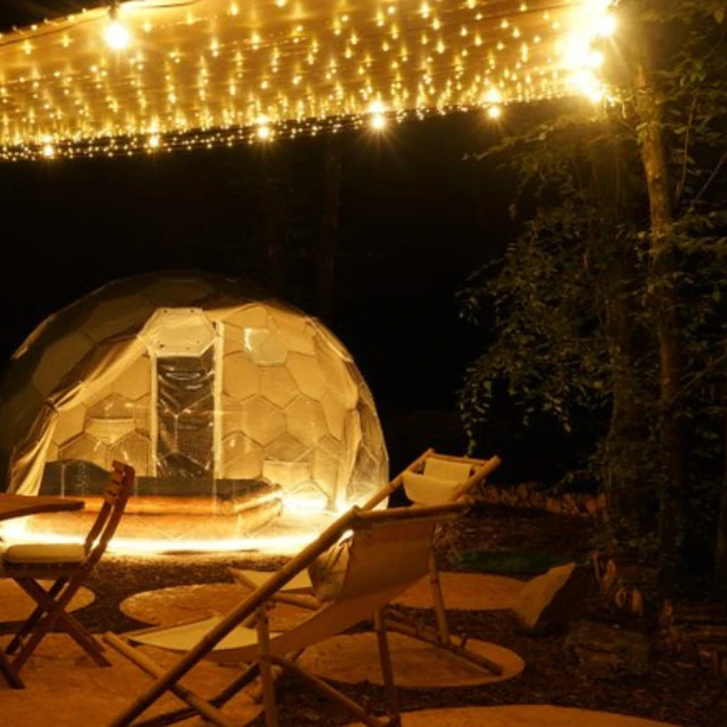 Dormire in un posto insolito: casa sull'albero, trullo o glamping