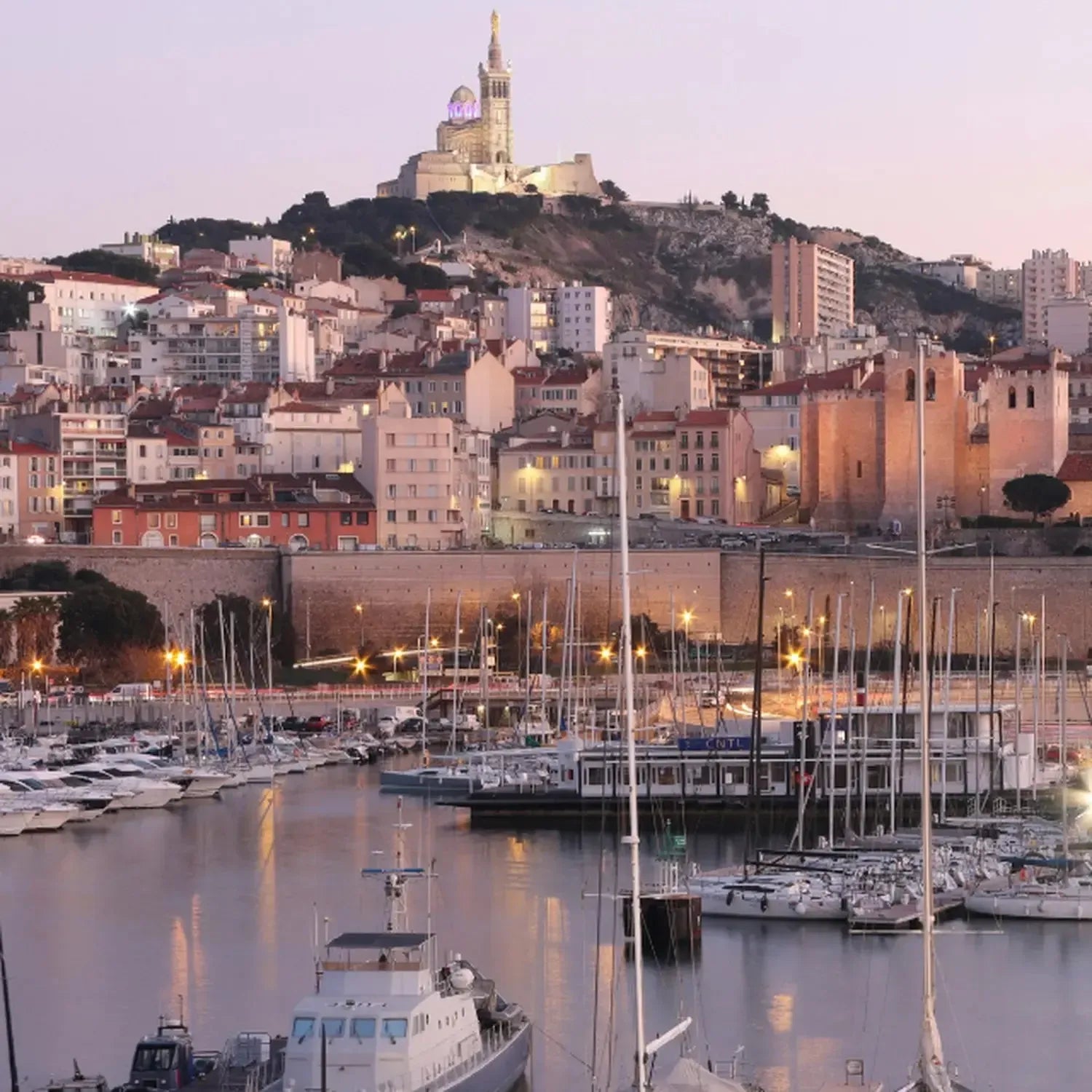 Coffret cadeau : Activités culturelles et immersives Marseille 100 €