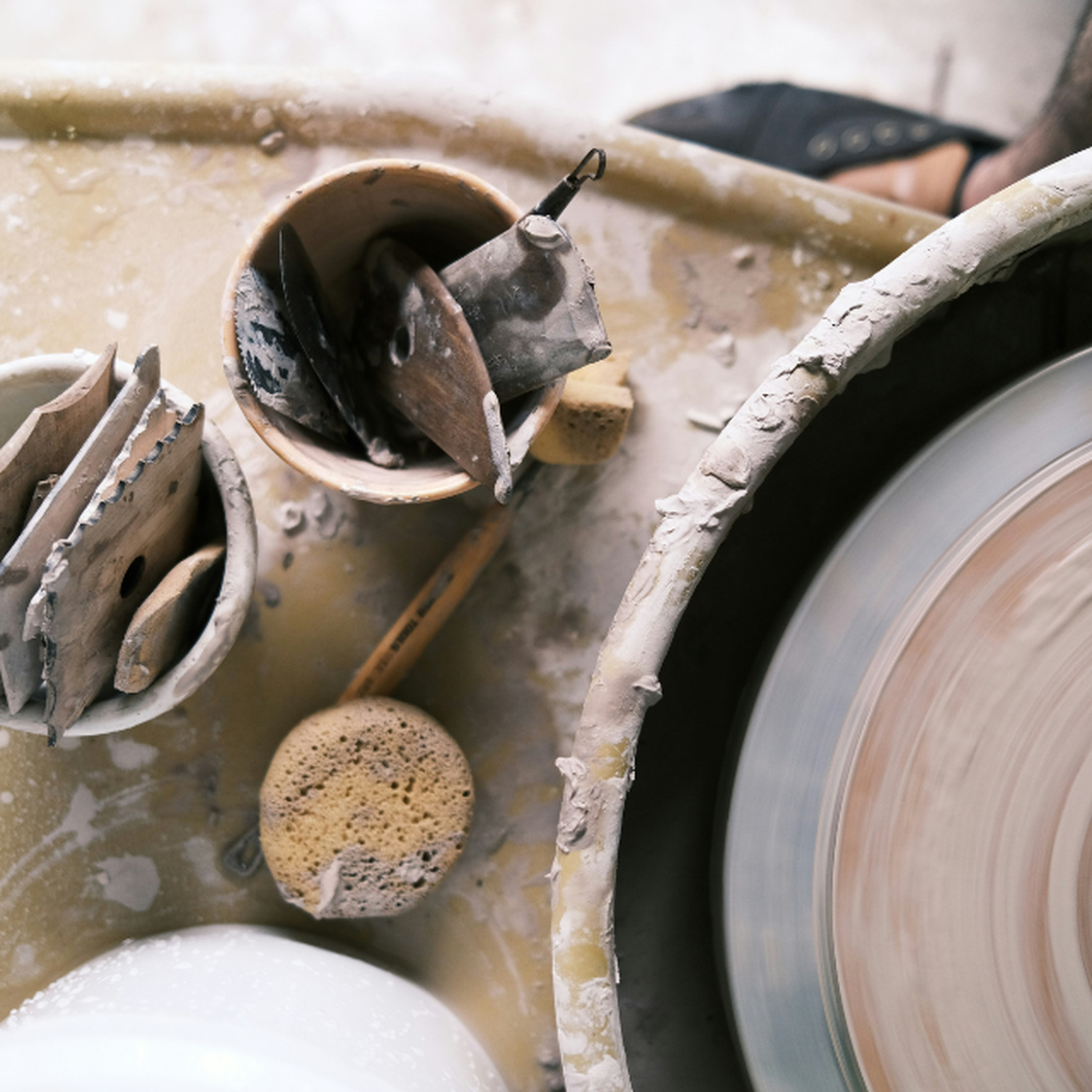 Coffret cadeau : Atelier poterie et céramique 150€