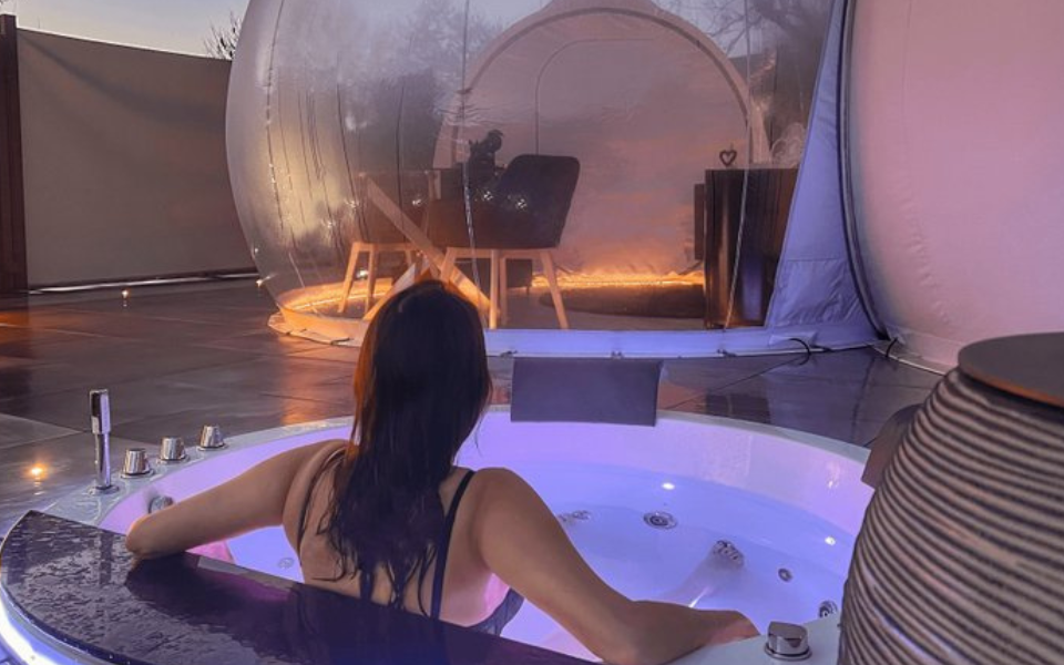 Coffret cadeau : Séjour romantique avec jacuzzi